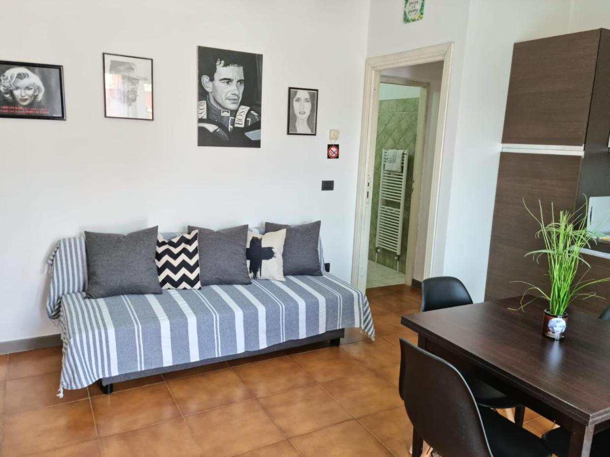 Home Of Fame - Home Gallery With Fully Equipped Kitchen, Separate Entrance, Free Parking Olbia Bagian luar foto