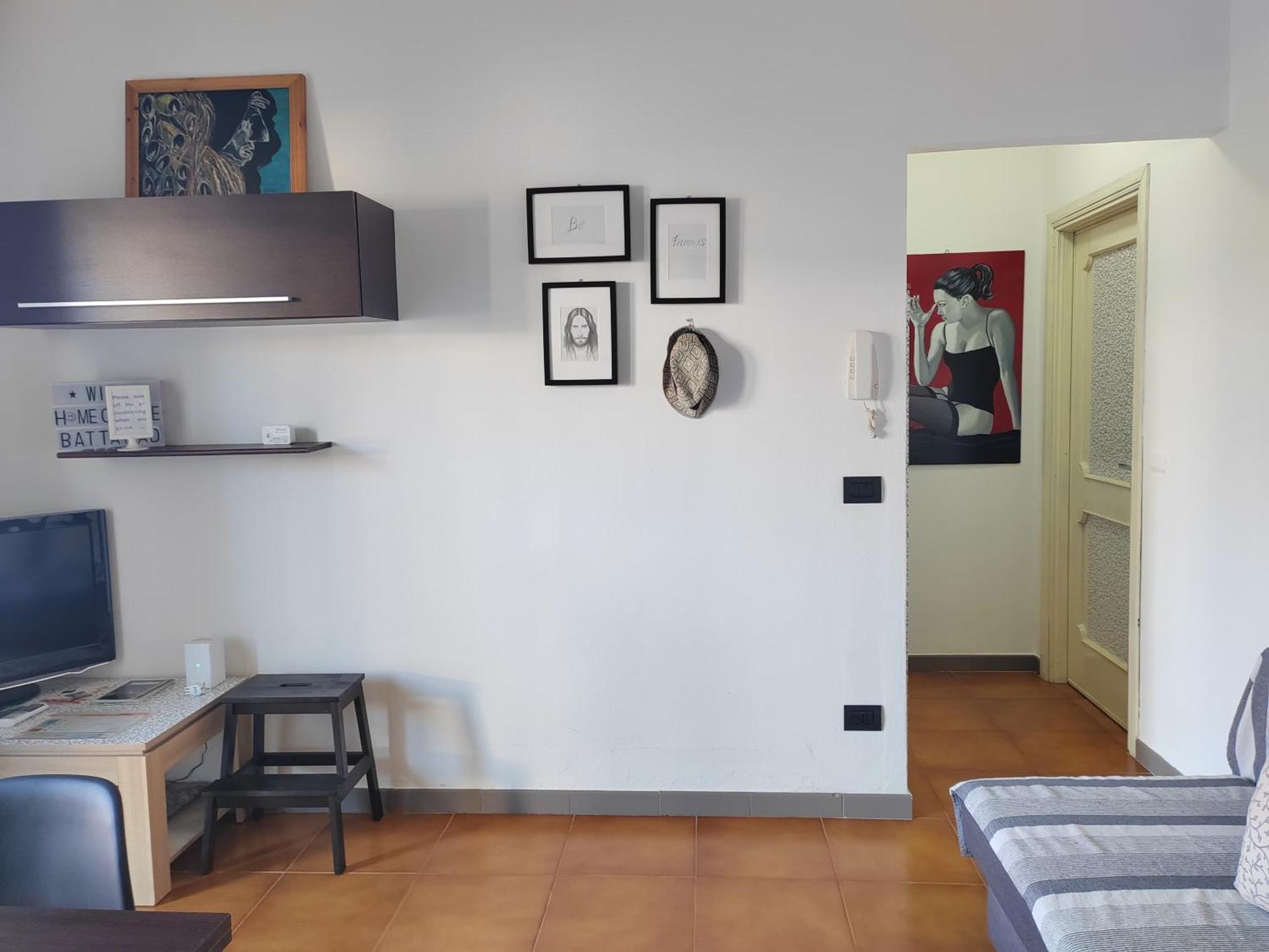 Home Of Fame - Home Gallery With Fully Equipped Kitchen, Separate Entrance, Free Parking Olbia Bagian luar foto