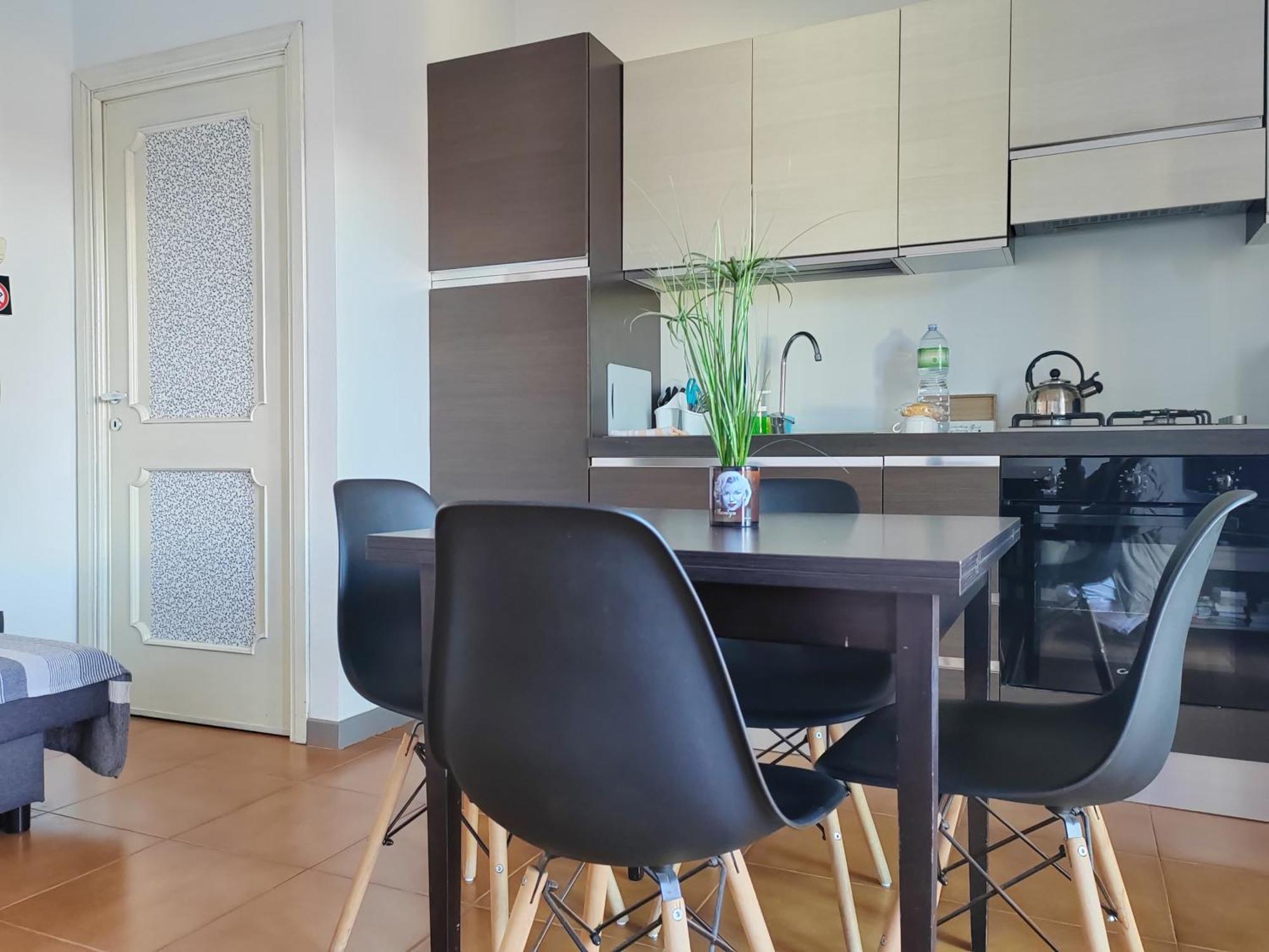 Home Of Fame - Home Gallery With Fully Equipped Kitchen, Separate Entrance, Free Parking Olbia Bagian luar foto