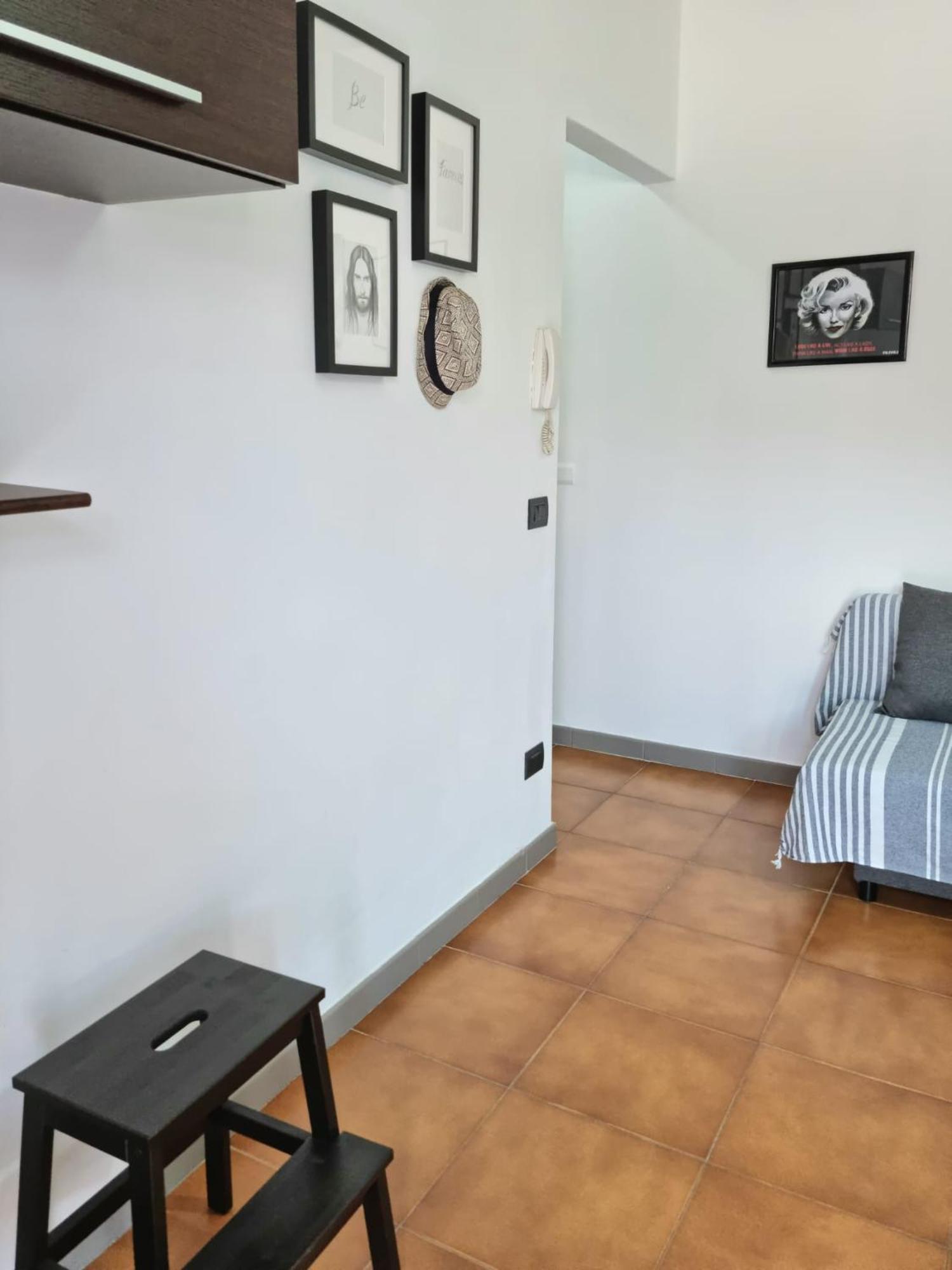 Home Of Fame - Home Gallery With Fully Equipped Kitchen, Separate Entrance, Free Parking Olbia Bagian luar foto