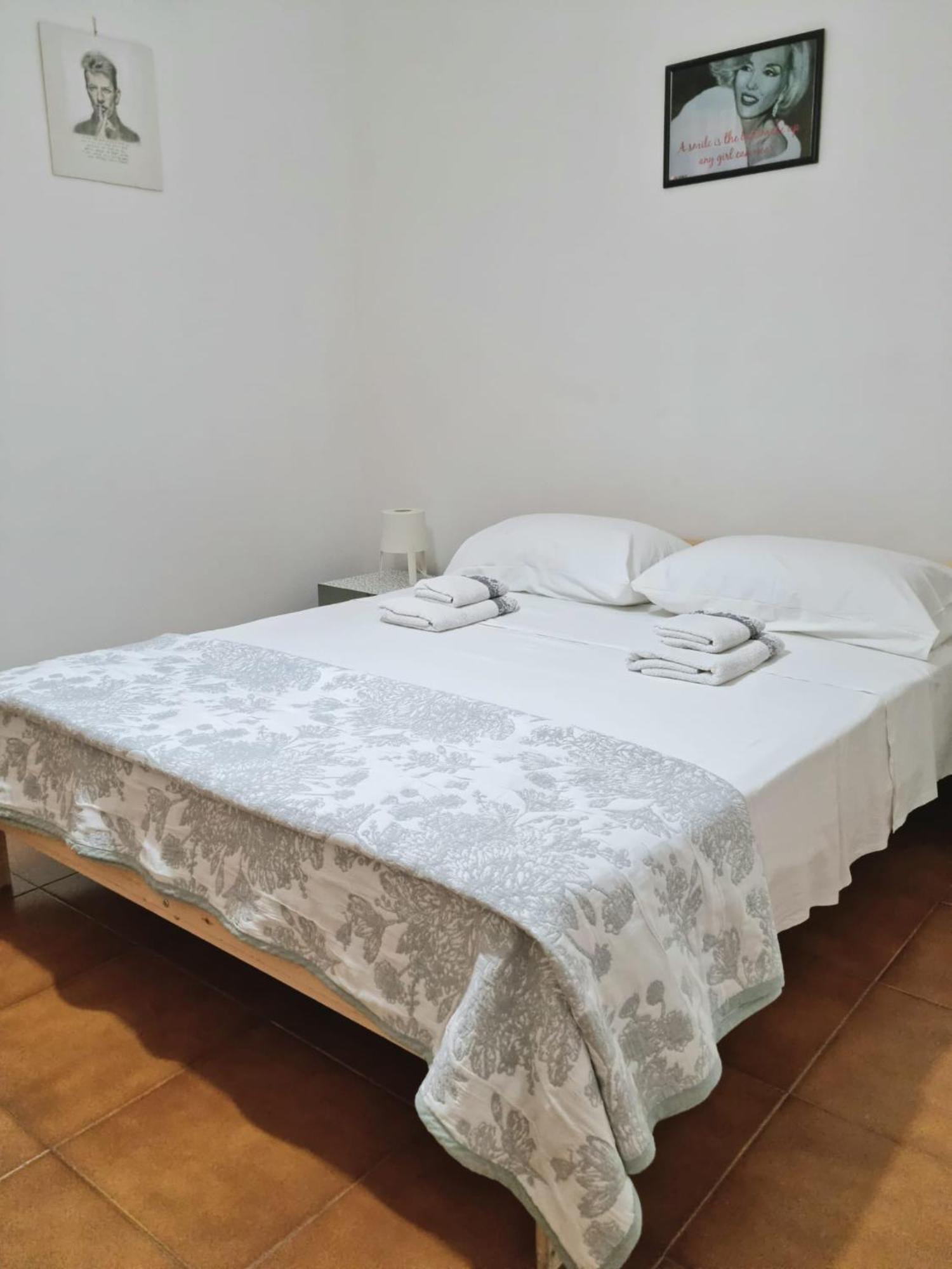 Home Of Fame - Home Gallery With Fully Equipped Kitchen, Separate Entrance, Free Parking Olbia Bagian luar foto