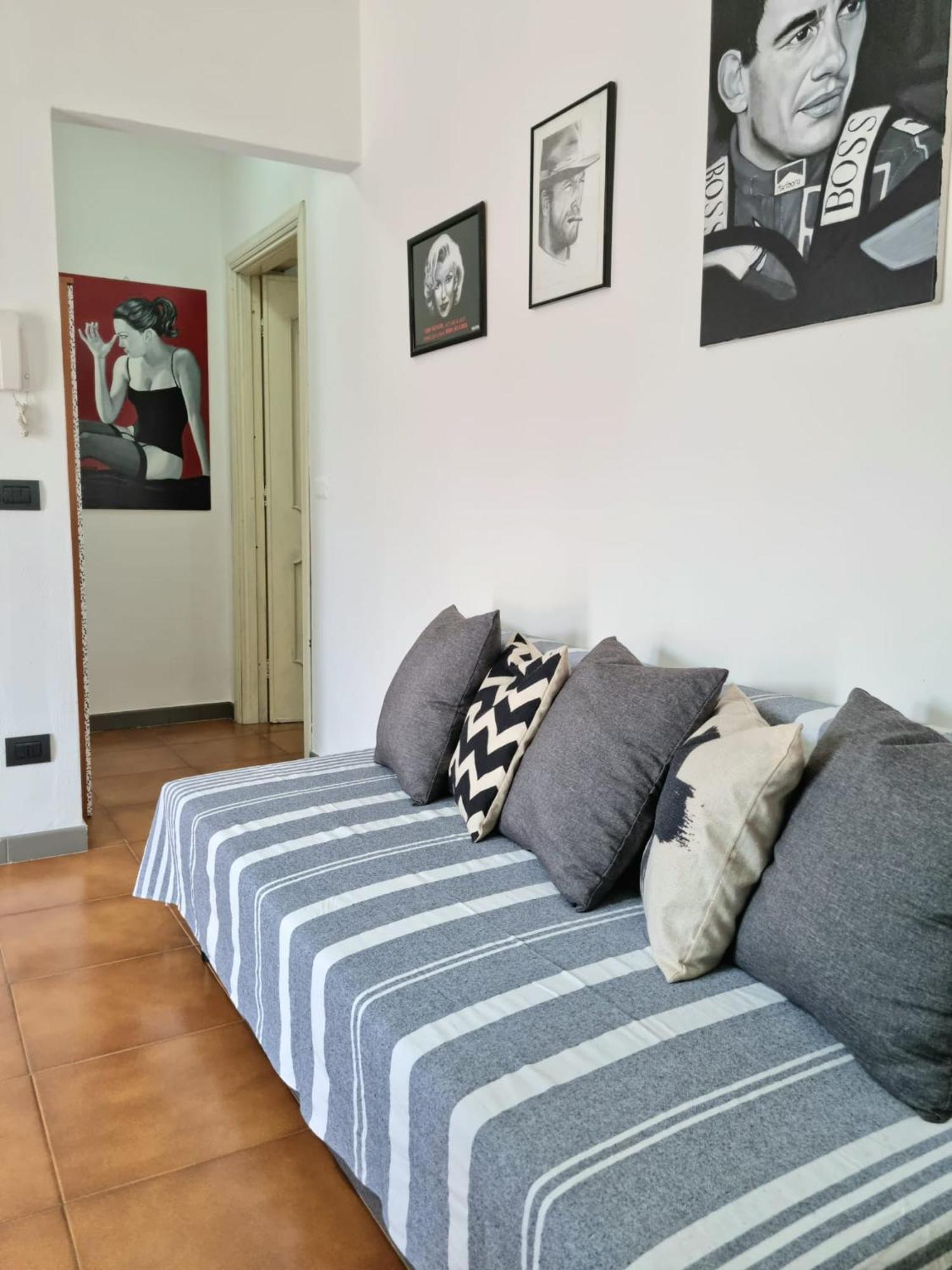 Home Of Fame - Home Gallery With Fully Equipped Kitchen, Separate Entrance, Free Parking Olbia Bagian luar foto